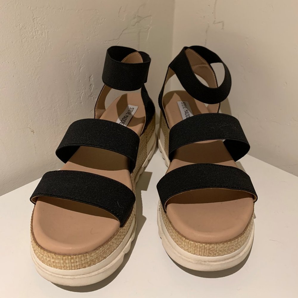 Steve Madden black sandals